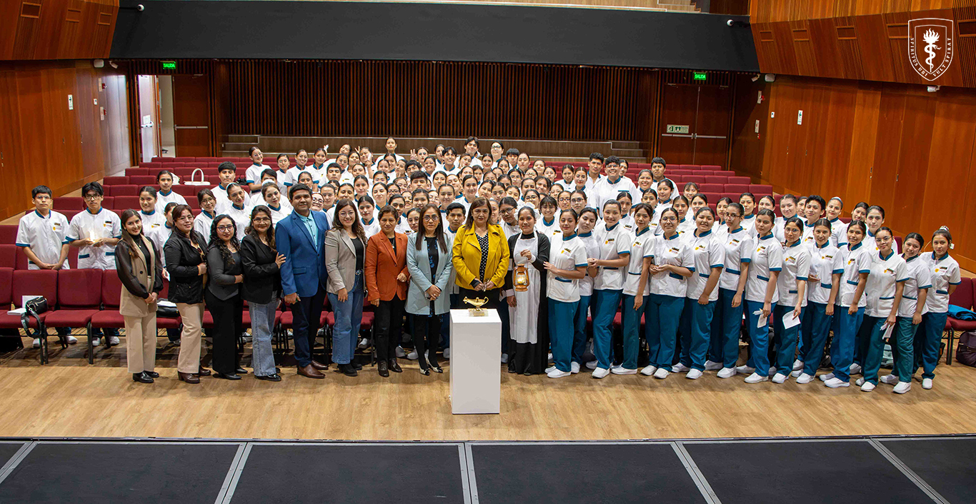 La Facultad de Enfermería celebró la Ceremonia de la Luz